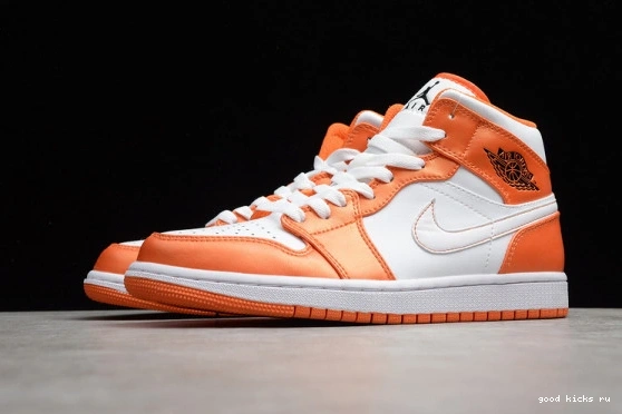 DM3531-800 DM3531-800 1 Mid Jordan Orange Metallic 0316